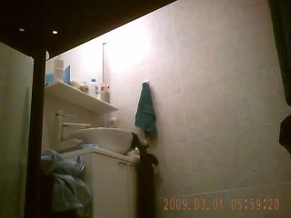 skinny-real-bathroom-3-1-4