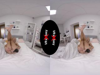 xxx video clip 21 blonde porn | oculus | fat tits blonde-2