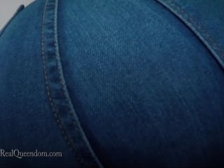 porn video 11 mom fetish porn TheRealQueendom - Edyns Secret Ass Slave, ass squishing on big ass porn-2