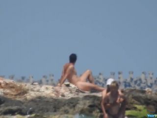 Couple fucking in the sun-6