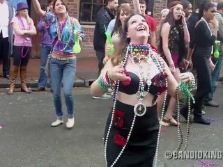 Candid Bouncing Boobs 2012-3