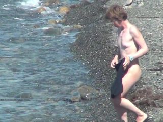 Nudist video  01668-3