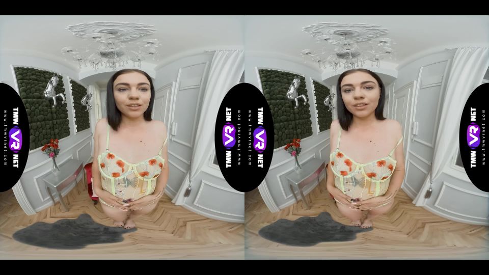 [VR] Sweetie orgasms in a new bodysuit