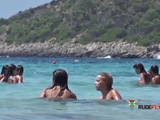 Strand voyeur video full of sweet natural bumpers  goodness-8