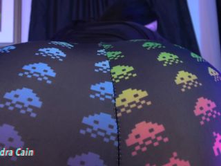 xxx video 7 femdom feet worship big ass porn | Cassandra Cain - Leggings JOI - UltraHD 2160p | leggings-5