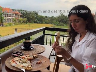 [GetFreeDays.com] Eating pizza with cum on my face in a public cafe Adult Stream October 2022-6