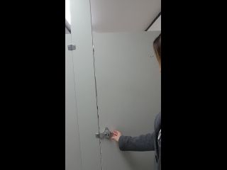 Mv - Shesleah Public Restroom Cum At College - Shesleah-0