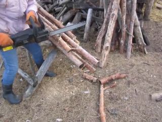 Gabby30 - Gather firewood on the farm - Amateur-3