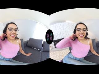  brunette | Esperanza Del Horno (I Had So Much Fun At The Awards Show! / 19.12.2019) [Oculus Go] [UltraHD 2K 1920p] VRallure | masturbation-0