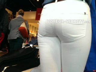 Store worker in tight white pants-3