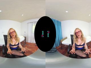 VRHUSH In Depth With Dr. Nina Hartley-2