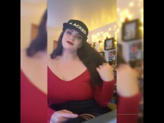 anacondanoire  Another night educating betas on their place in the world on Skype ladyanacondahoa on femdom porn curvy femdom-3