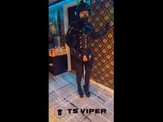 TS VIPER THE DRONE EXPERIENCE LATEX RUBBER GASMASK MASTURBATION CUMSHOT -3