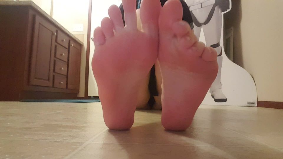 femdom chastity pegging feet porn | Shiny soles – Frostyprincess – Sch00l Girl Oils Feet | toes