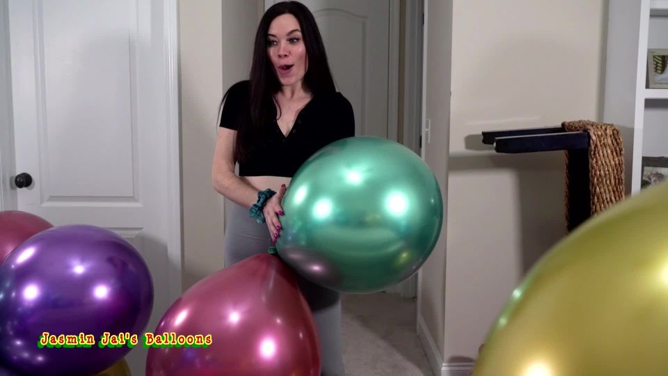 porn clip 12 JJ Balloon Inflatables - It s Me Or The Balloons - FullHD 1080p - fetish - pov hotwife fetish