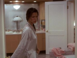 Rhona Mitra – Hollow Man (2000) HD 1080p - (Celebrity porn)-5