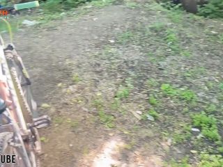 Amateur porn A Stranger S Bike Broke Down I Decided To Help She Thanked Me With Sex In The Forest  Montanasvibe -0