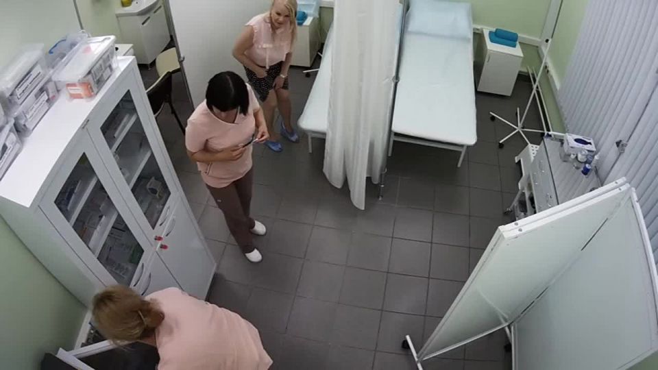 Spying on hot woman in the  hospital