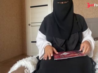 [GetFreeDays.com] Arab stepmom in pantyhose gives instructions to stepson         Sex Film November 2022-0