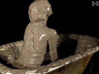  Solo  Ashley Lane  WAM, POV, Messy, Mud, Solo Ashley - Point of View Tease in the Mud Tub Mud Puddle Visuals-4