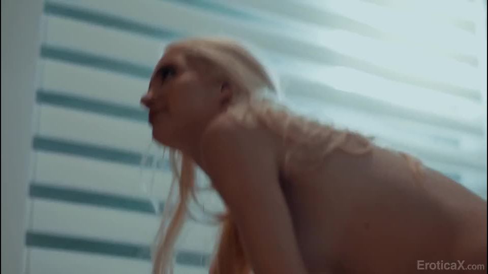 Erotica X - Lana Sharapova (Hot Bath Massage)