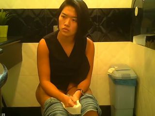 Online Tube Voyeur in Public Toilet - voyeur-0