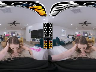 Justine Jakobs - Step Mom Needs Relaxing Dick - VirtualPorn, BangBros (UltraHD 4K 2024) New Porn-2