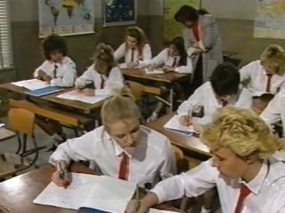 [GetFreeDays.com] Fruhreife Goren Auf Abwegen (1989) vintage porn gif-2