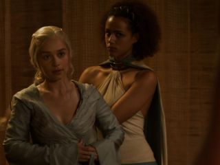 Emilia Clarke – Game of Thrones s03e08 (2013) HD 1080p!!!-1