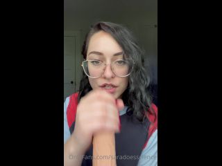 Saradoesscience - so do you want me to go down on you ive always wondered what it would be like to suck 10-10-2022-5