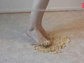 [GetFreeDays.com] Smushing Cake with my Feet Porn Film January 2023-6