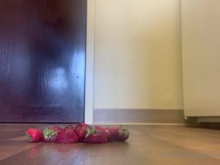 Goddess monica - goddessmonica00w GoddessmonicawStrawberry crushing per your request - 25-07-2020 - SiteRip-3