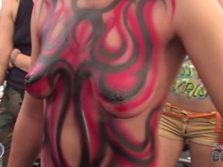 Real Girls Getting Body Painted in  Public-8