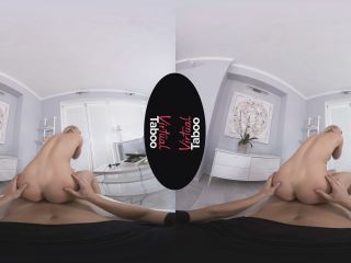 VirtualTaboo: Lola Myluv (Condom Tutorial: Better Without / 04.08.2018) [Oculus | SideBySide], teen first blowjob on blowjob -8