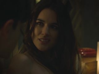 Adriana Ugarte, Nuria Prims, Anna Moliner - Hache s02e02-06 (2021) HD 1080p - [Celebrity porn]-7