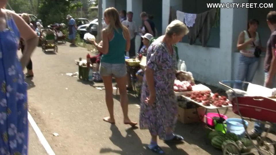 Bare Feet In The City Video - Ksusha A And Ira 2008-05-04