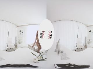 Office Playtime - Oculus 5K - Natural tits-4