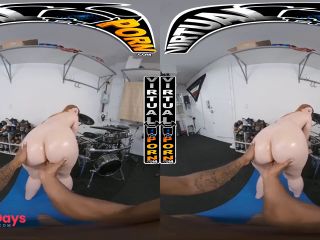 [GetFreeDays.com] VIRTUAL PORN - Bess Breast Learns How To Play Drums and Playing With A Dick At the Same Time Sex Video January 2023-3