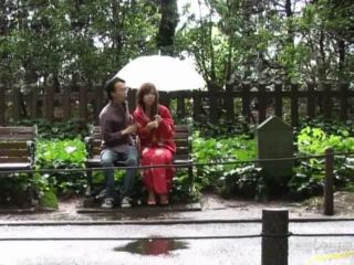 Awesome Asian babe in kimono enjoys the outdoors Video Online Japanese AV Model 640-0