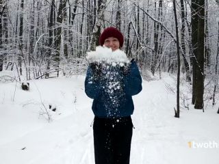 Walk In Snowy Forest Turned Into Choking On Hot Cum 1080p-2