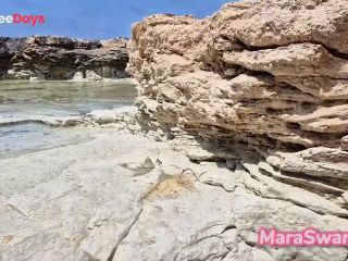 [GetFreeDays.com] People catch us while I suck my best friend big dick in a public beach  MadeInCanarias Porn Clip April 2023-7