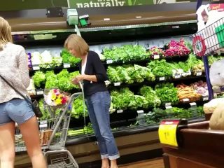 Teen girl with hot ass is buying  watermelons-1