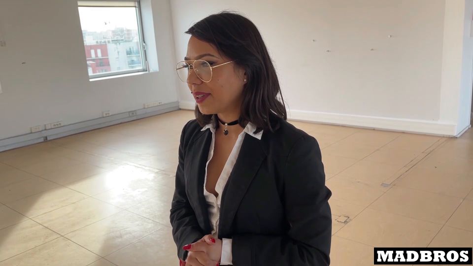 Cristina Starr - Real Estate Agent Fucked During a Visit - MadBros, MadBrosX (FullHD 2024) New Porn