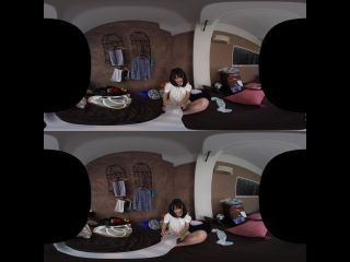 clip 10  KMVR-291-A VR 2960×2960, girl on virtual reality-1