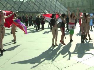 Protesta desnudas en Paris-9