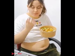 [GetFreeDays.com] Nicole Eats a Mexican Bowl and Gets a Roundy Belly Adult Stream June 2023-0