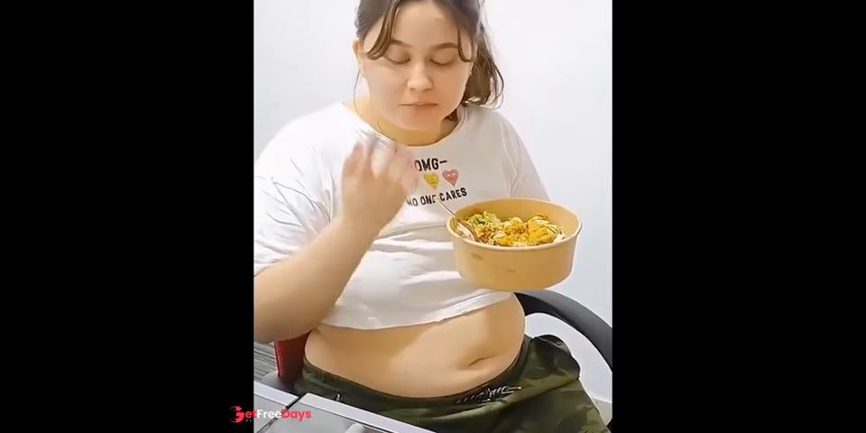 [GetFreeDays.com] Nicole Eats a Mexican Bowl and Gets a Roundy Belly Adult Stream June 2023