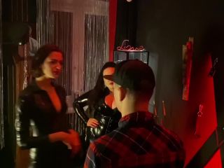 online xxx clip 19 Lady Perse - Fissting Party - strapon - fetish porn flats fetish-0