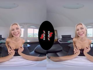 SinsVR presents Lapdance - Lola Myluv 5K,  on virtual reality -1