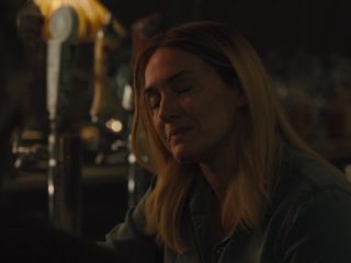 Kate Winslet, Cailee Spaeny - Mare of Easttown s01e01 (2021) HD 1080p - [Celebrity porn]-0